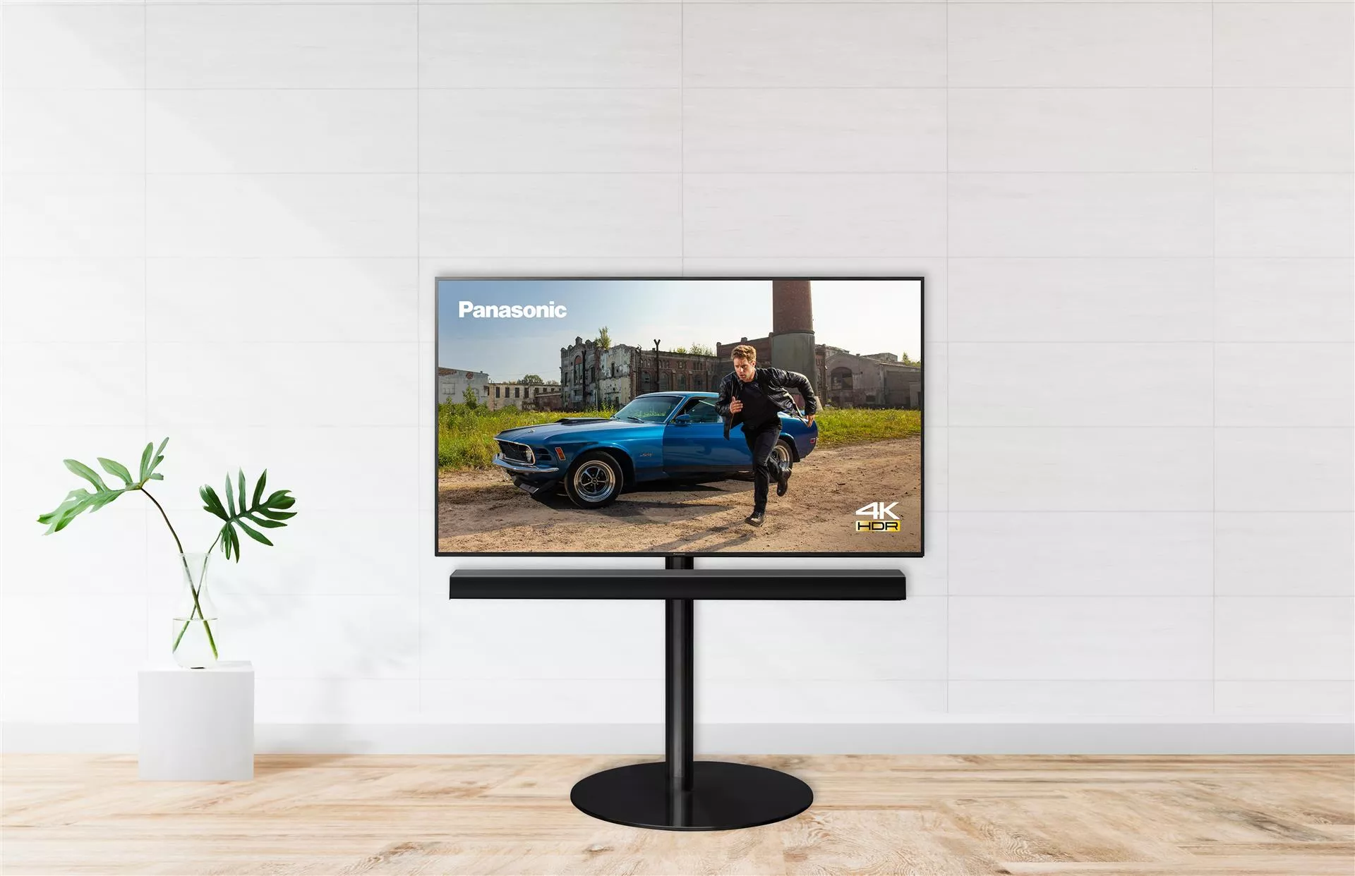 49" 4K LED-TV m.soundbar på stand